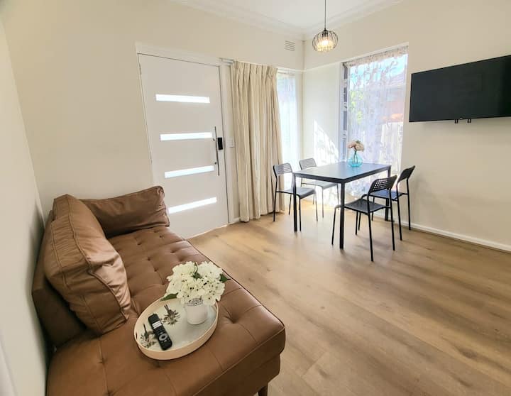 Leaf & Light Comfort Unit - Laverton