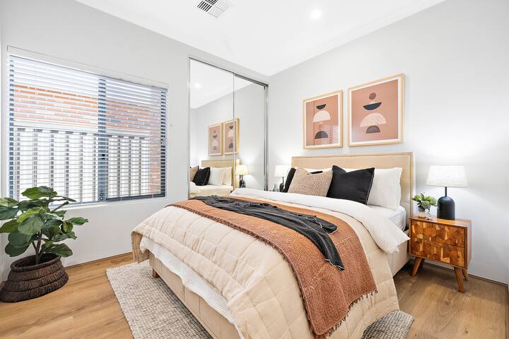 Luxury, Location, and Step-Free Ease — All in One. gallery image 5