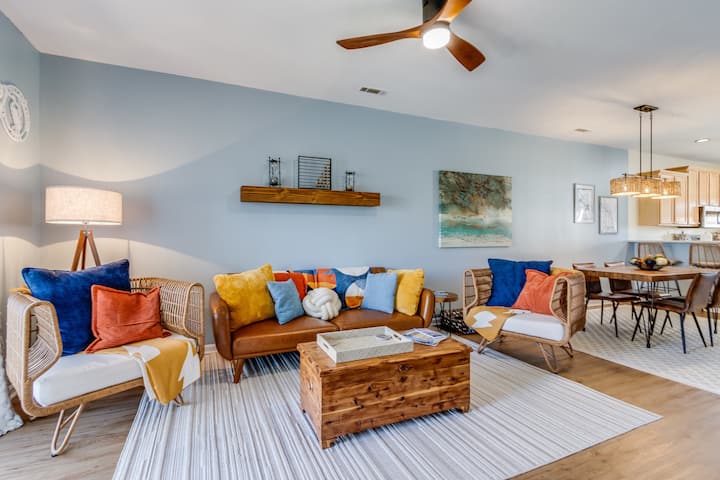 Pondside Paradise | Dog-friendly, Pond Views, Pool - Lewes, DE
