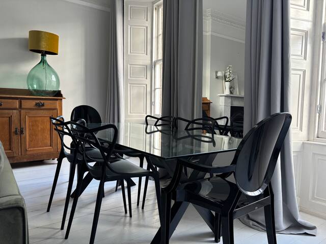 Luxury, Spacious, City Apartment gallery image 5