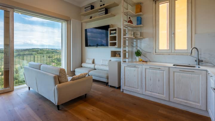 Charming 1800s Tuscan Apartment With Views - San Miniato