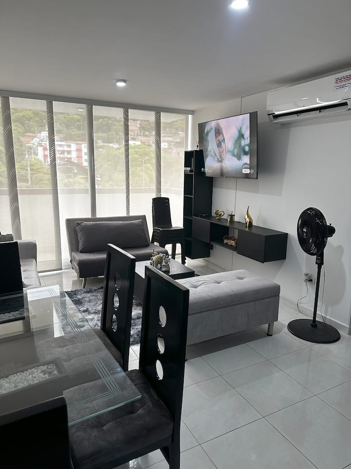 Apartamento Con 3 Aires Acondicionados Y Piscina - Cúcuta
