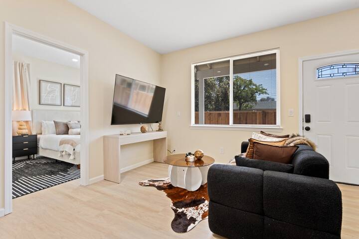 *NewLux! Tech Exec Paradise Escape!Sunnyvale2bd1bt gallery image 4