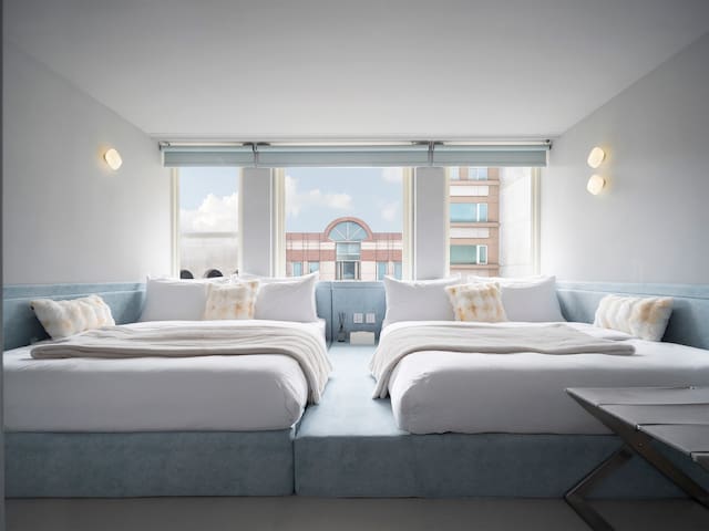 | Wēirán Suite微嵐 | 中山商圈 / 中山捷運 / 電梯大樓 / 自助入住 / 10人