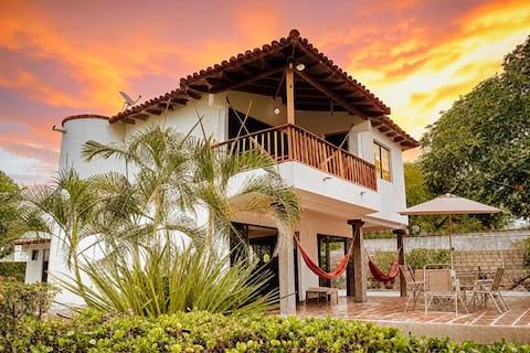 Beach house for families!