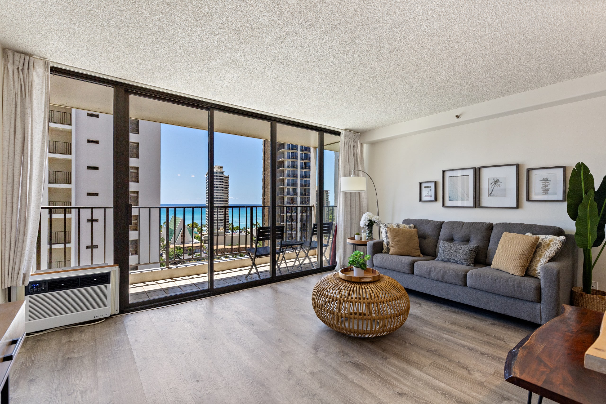 Hotel in Honolulu · ★4.69 · 1 bedroom · 3 beds · 1 private bath - Image 5