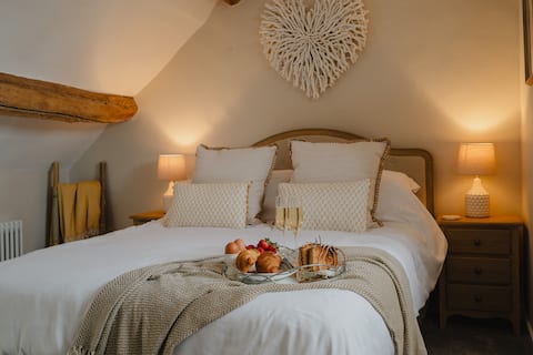 Top performing Airbnb: Campden Cottage in Chipping Campden