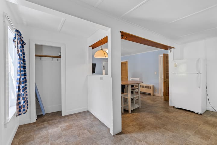 2 Bedroom Apartment - Wells, ME