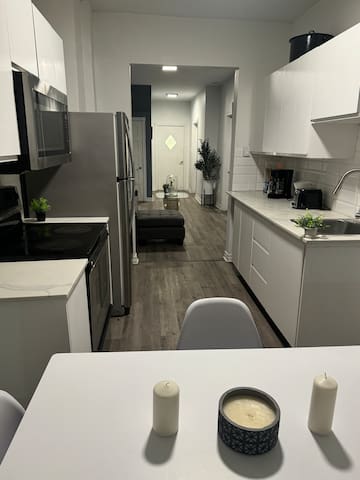 Cozy 3 Bedroom Home Near Downtown!