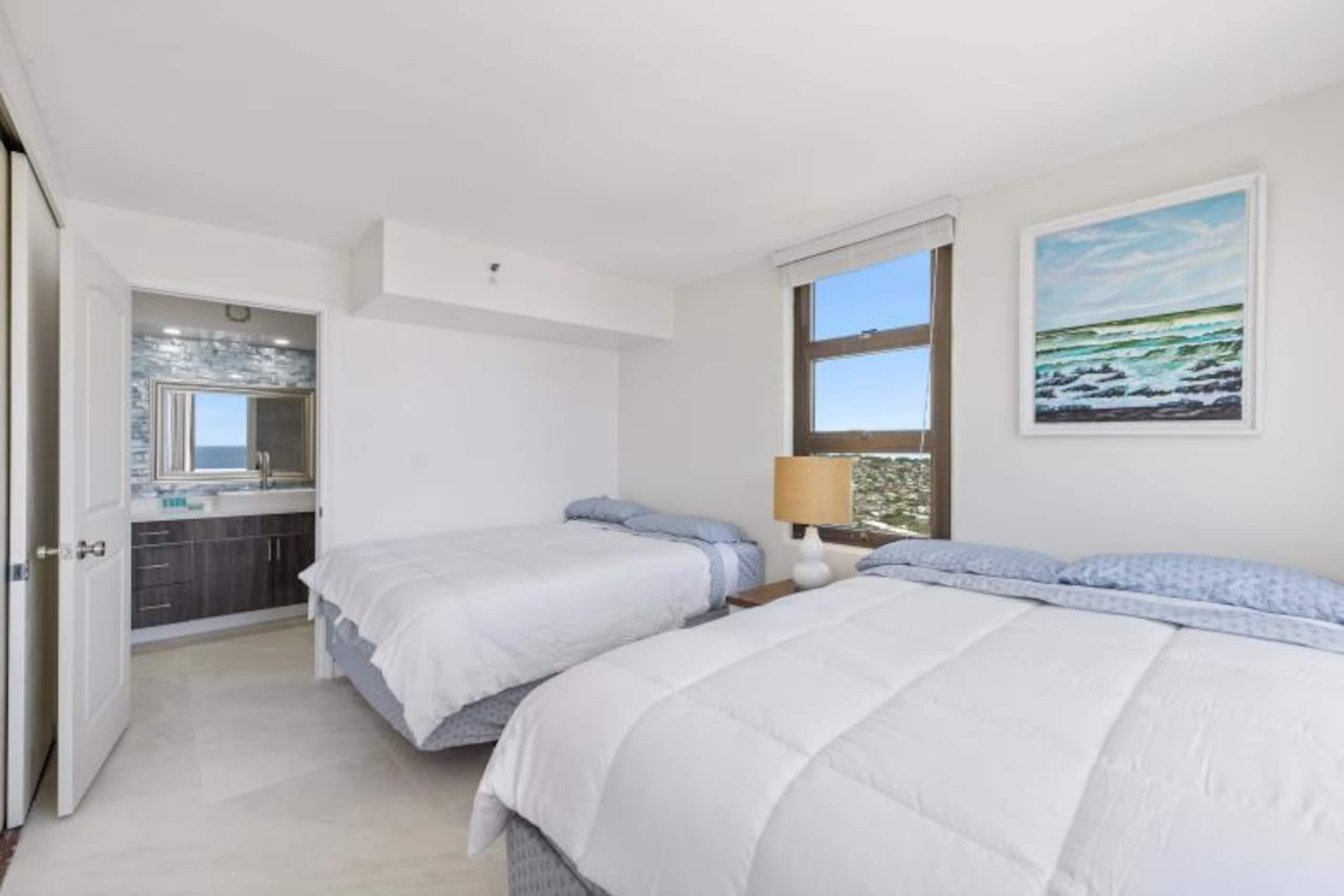 Condo in Honolulu · ★4.81 · 1 bedroom · 3 beds · 1 private bath - Image 10