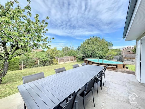 Family House - Wifi - Piscine - Proche Futuroscope