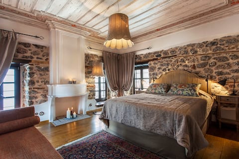 Robolo Deluxe Suite