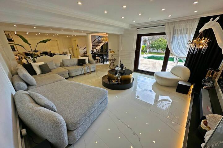 Cloud Nine by Alara | Private Pool & Garden Villa gallery image 4