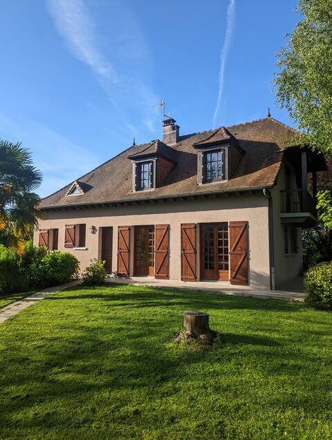 Large house with garden - Meyssac