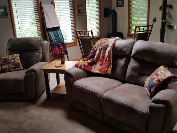 Woodland Hideaway - Naples, NY