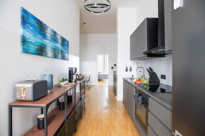 SC 8 by Rockchair | Cozy Apt 3 SZ 2 Bäder Balkon gallery image 4