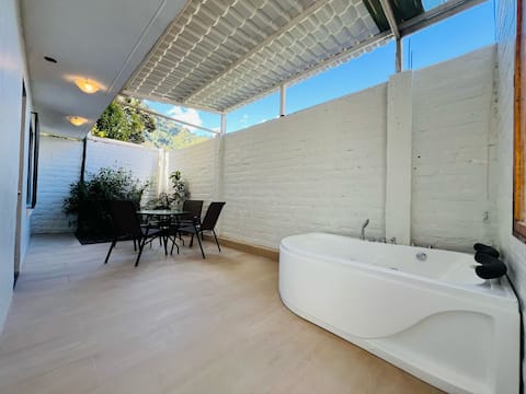 Forest Mansion with Jacuzzi