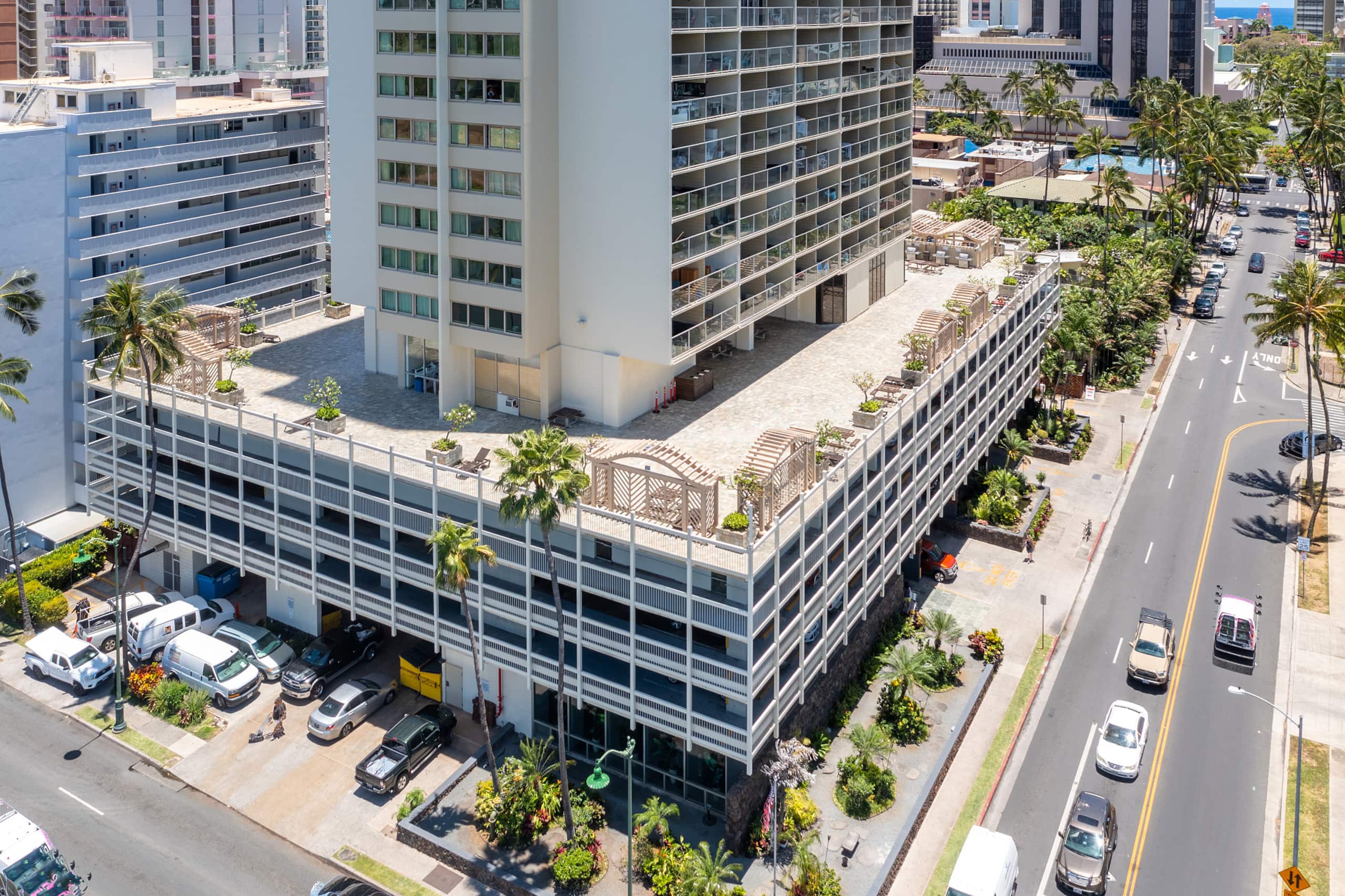 Condo in Honolulu · ★4.96 · 1 bedroom · 2 beds · 1 private bath - Image 38