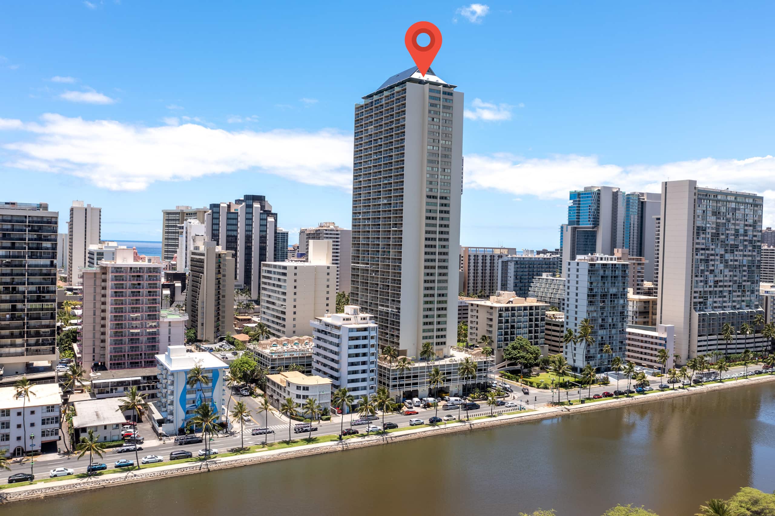 Condo in Honolulu · ★4.96 · 1 bedroom · 2 beds · 1 private bath - Image 40
