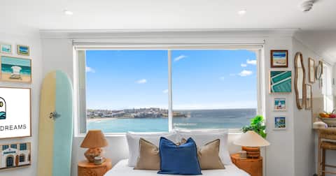 OMG Penthouse Beach Views by Sydney Dreams