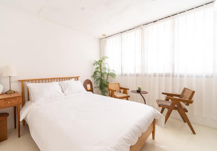 საძინებელი 1