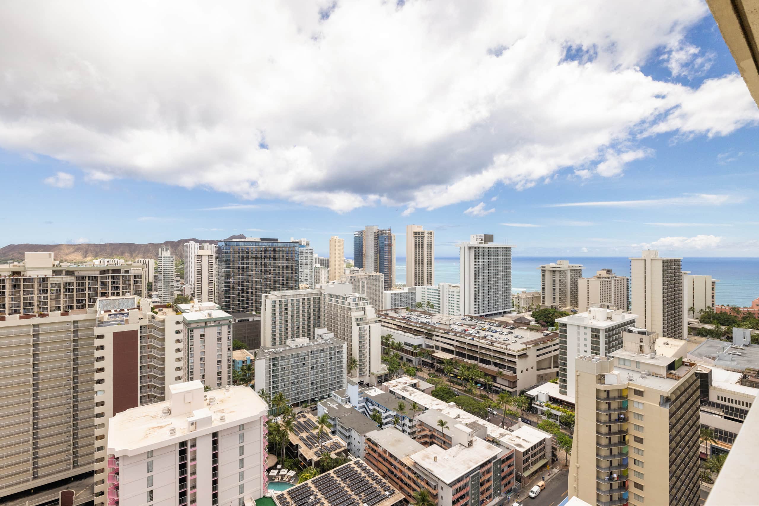 Waikiki Ocean Luxe Retreat | High-Floor Views - Image 47