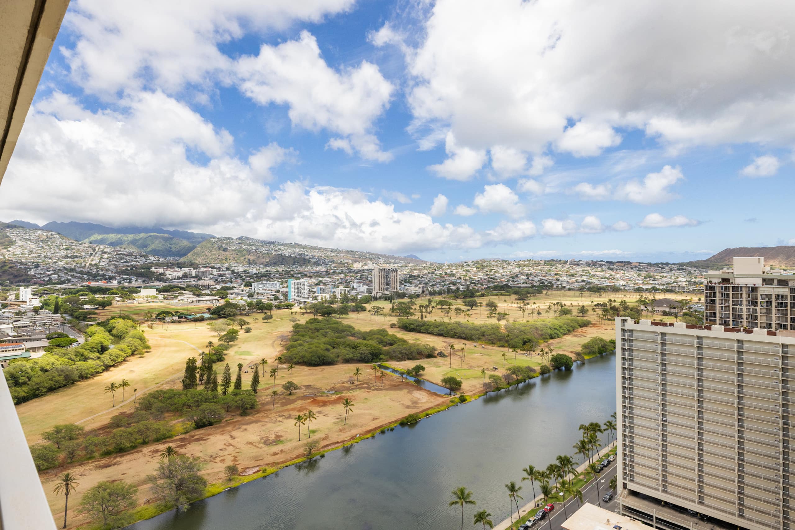 Waikiki Ocean Luxe Retreat | High-Floor Views - Image 48