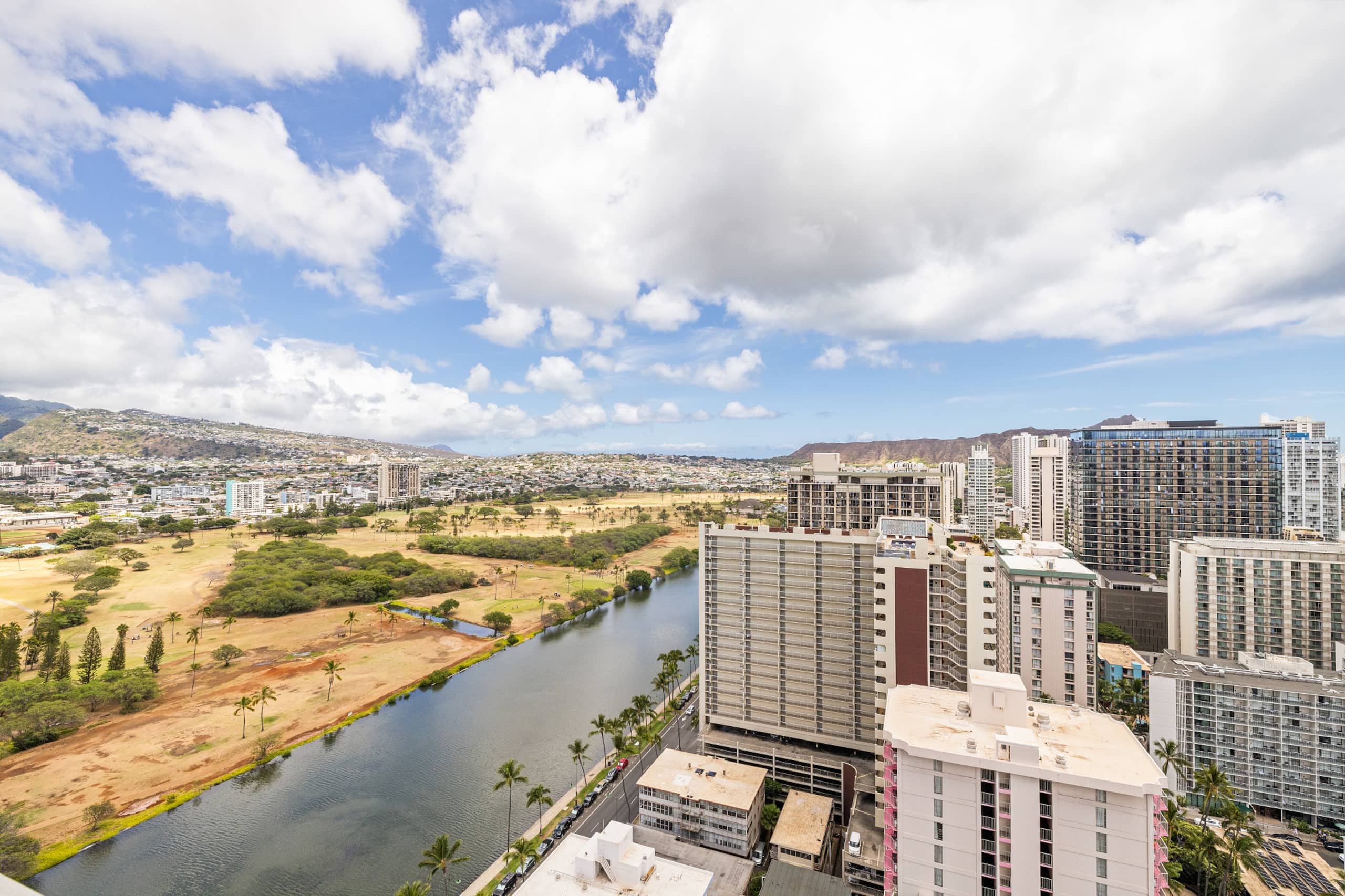 Waikiki Ocean Luxe Retreat | High-Floor Views - Image 46