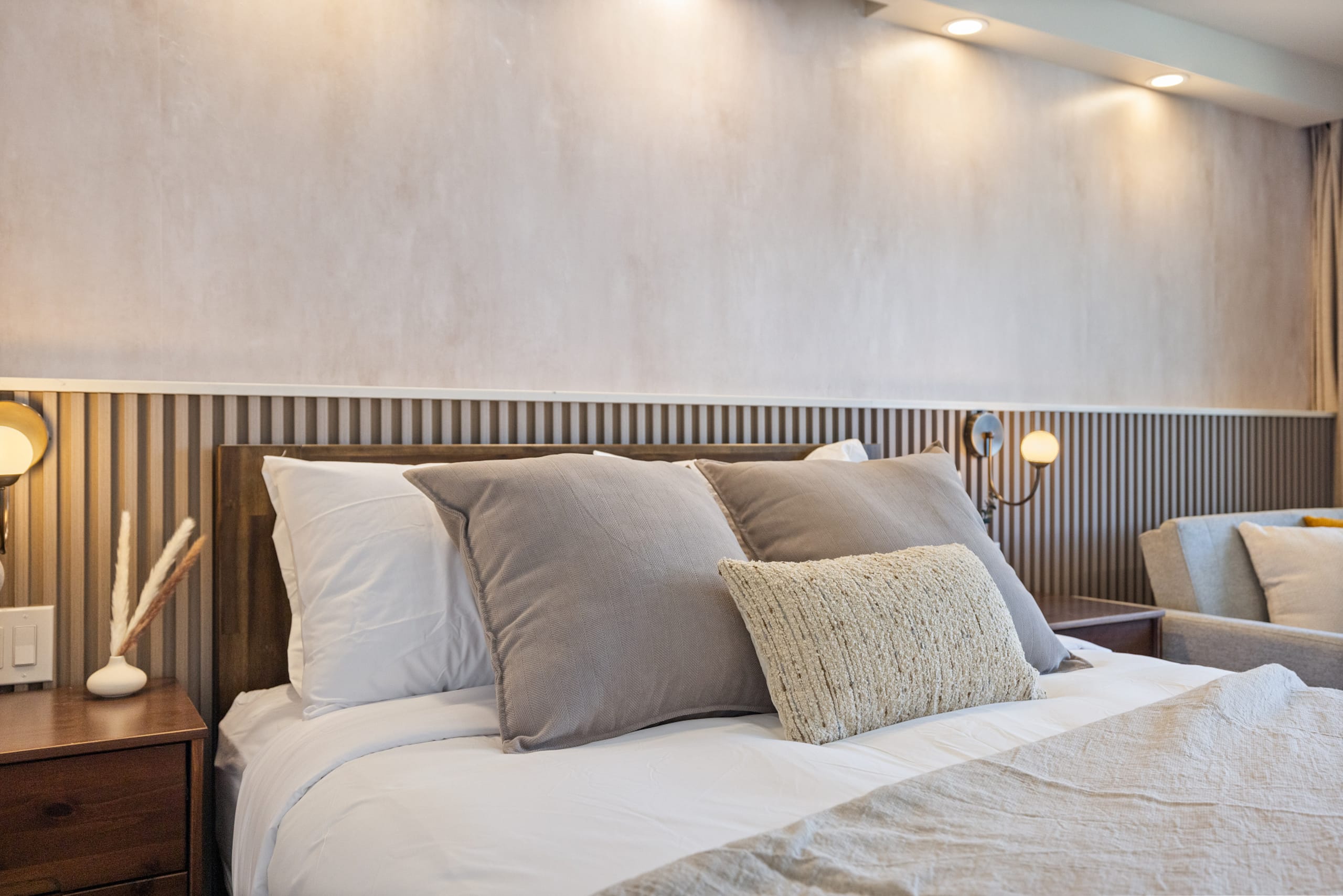 Waikiki Chic • Modern Cozy Studio - Image 55