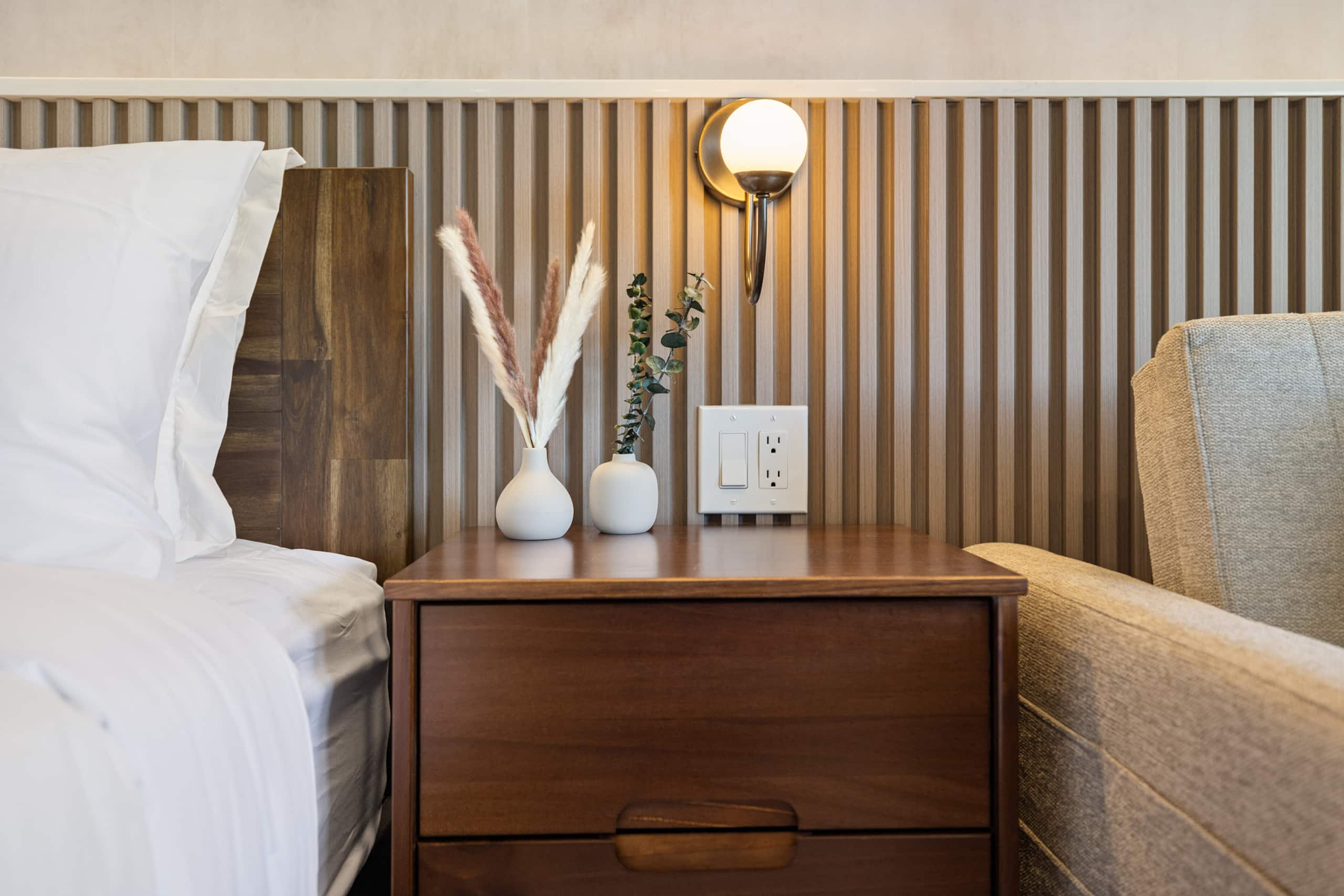 Waikiki Chic • Modern Cozy Studio - Image 44