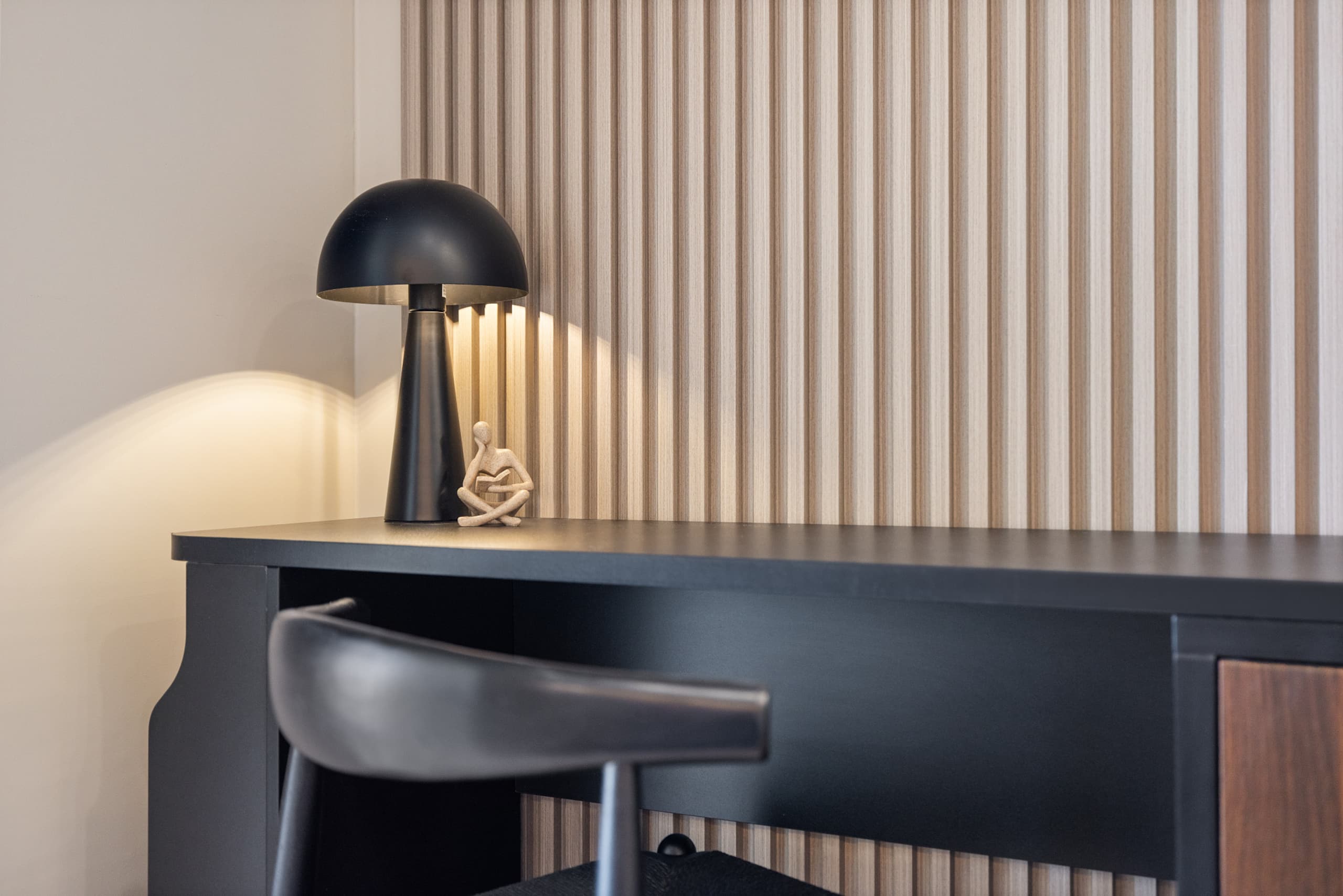Waikiki Chic • Modern Cozy Studio - Image 19