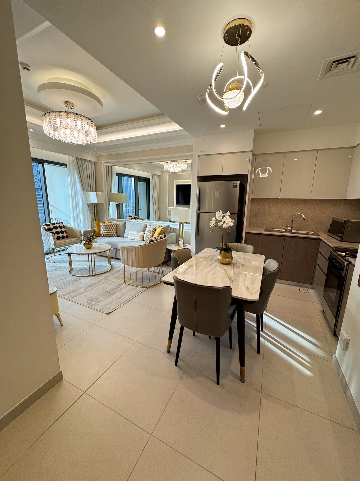 2 Bedroom Furnished Apartment | Burj Royale 4