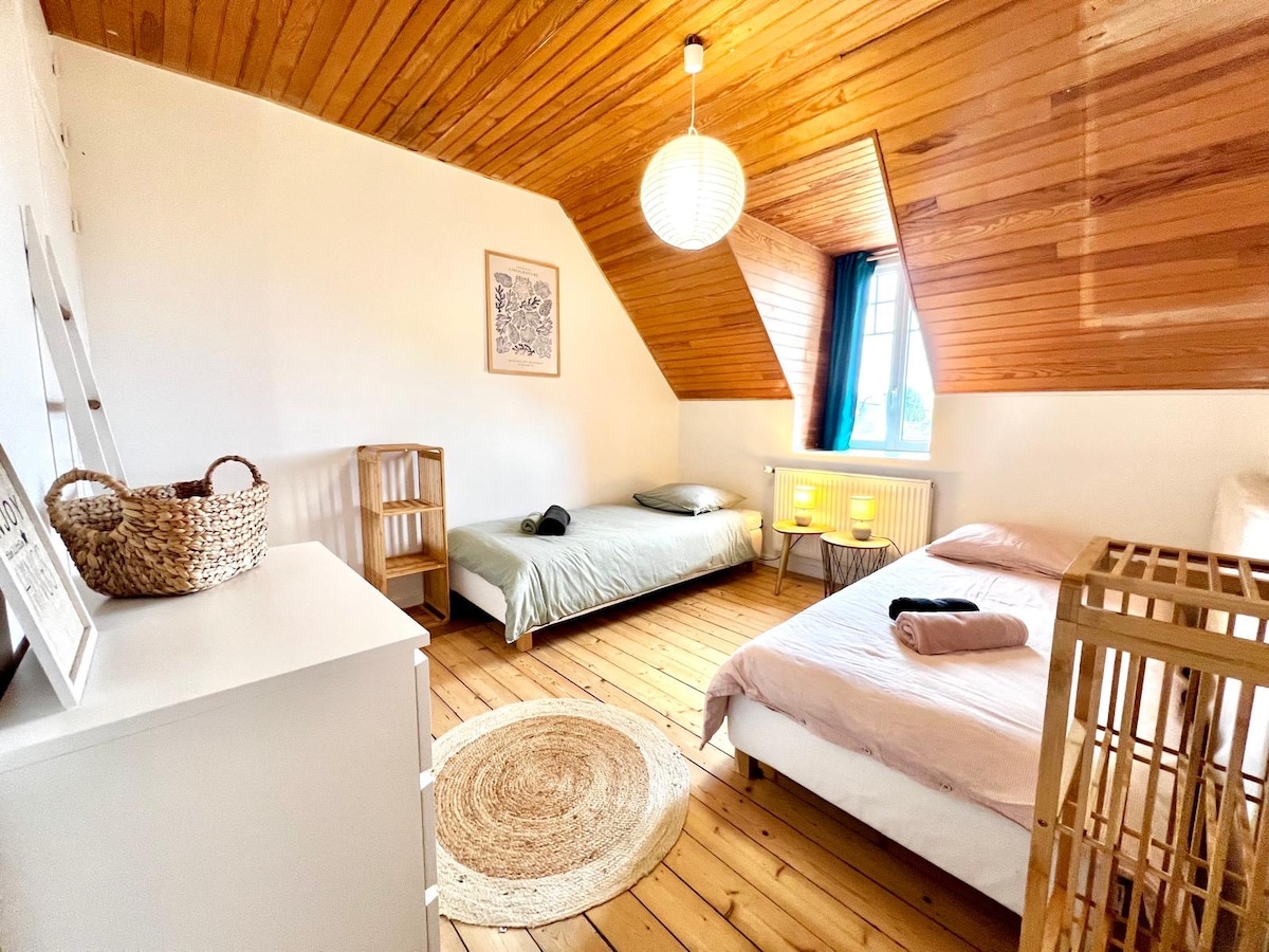 غرفة النوم 5 (الطابق الأول)