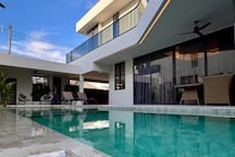Chantra Rawai | Luxury Modern & Pool Villa - Holiday Home