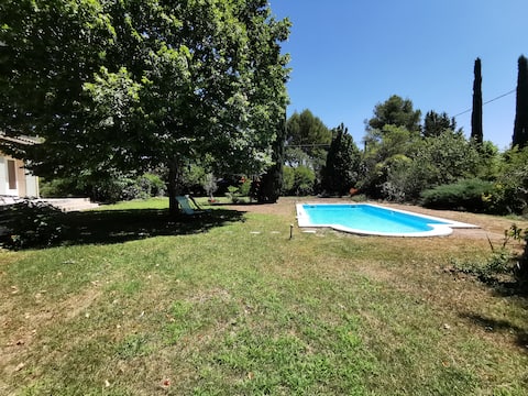 Le Clos Provençal – Provençal house with pool