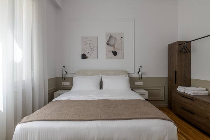 Plaka Elegance Retreat gallery image 3