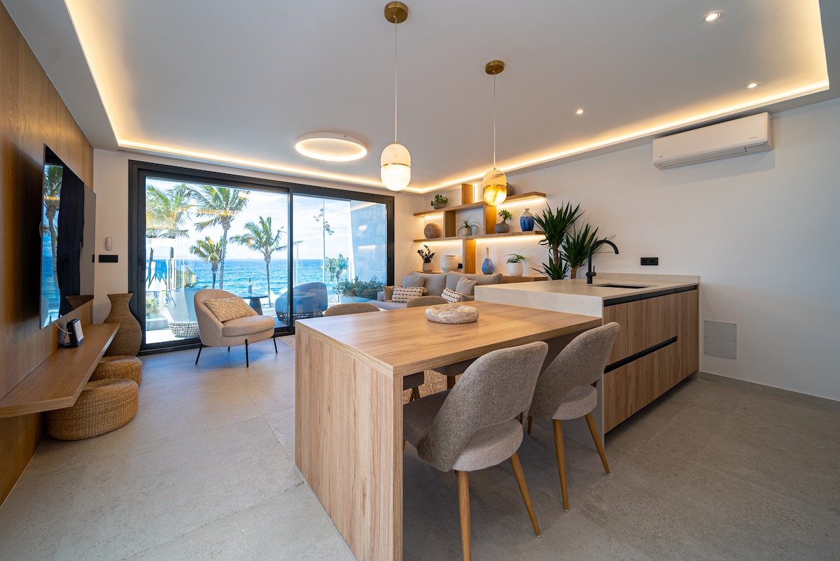 Popular Airbnb listing: Casa Serena | Luxury on the beachfront in Tías
