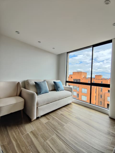 Top performing Airbnb: Modern Loft in the Heart of the City in Barrios Unidos