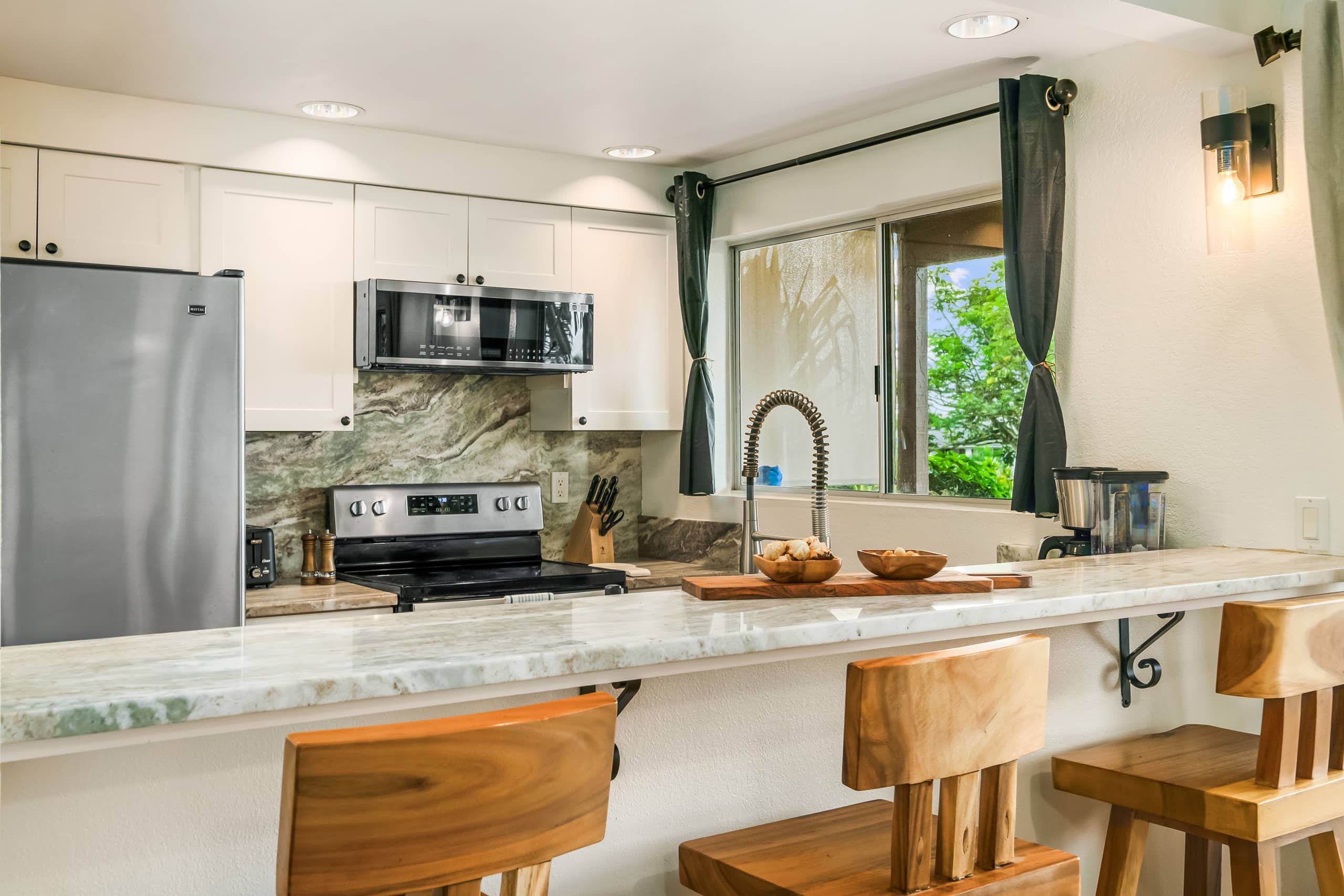 Home in Princeville · ★4.93 · 1 bedroom · 2 beds · 1 private bath - Image 7