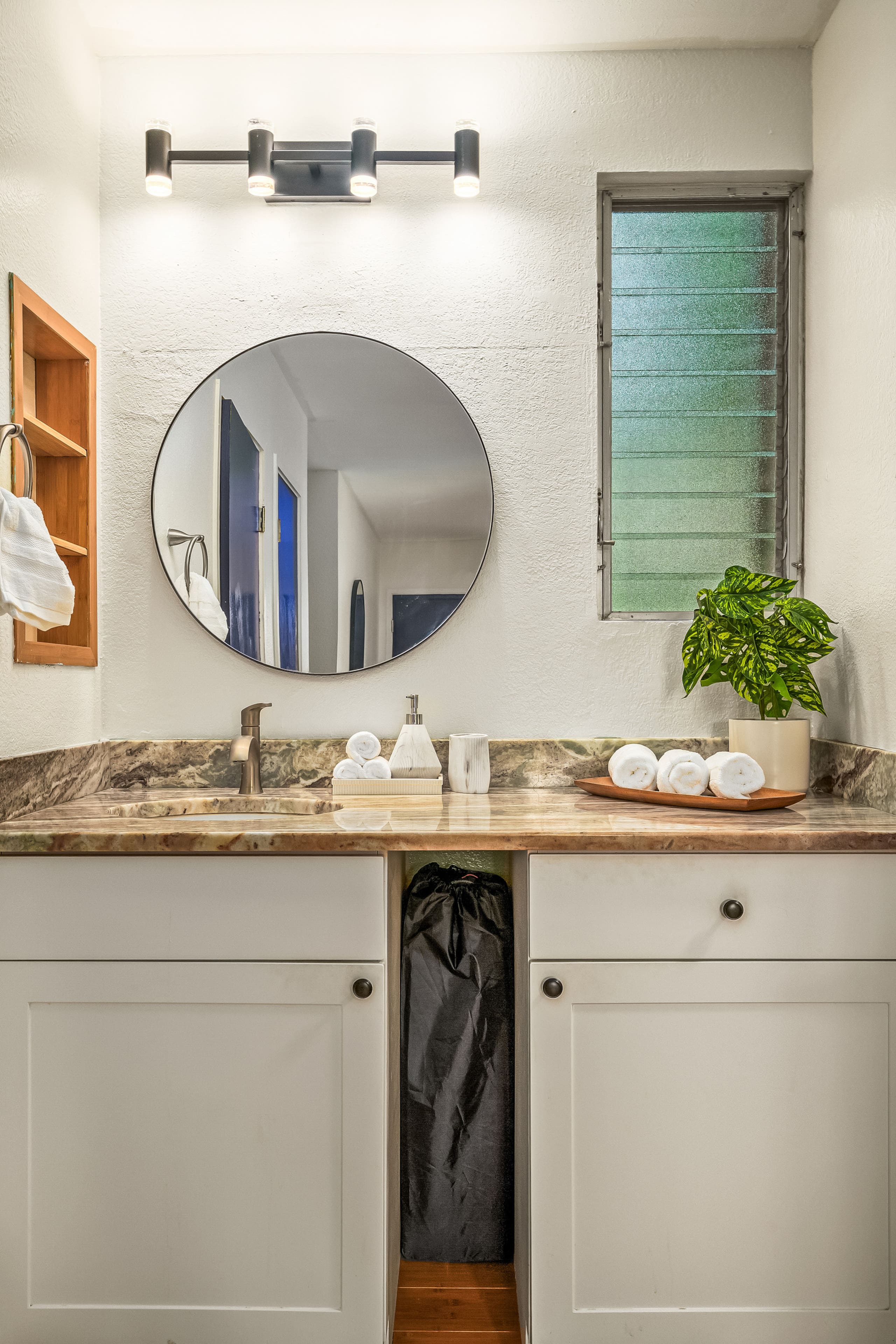 Home in Princeville · ★4.93 · 1 bedroom · 2 beds · 1 private bath - Image 16