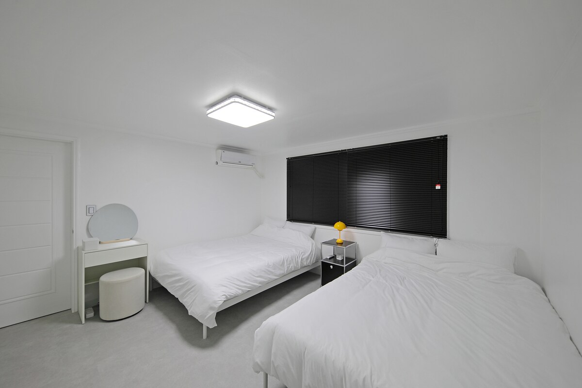 غرفة النوم 1 - سرير بحجم متوسط