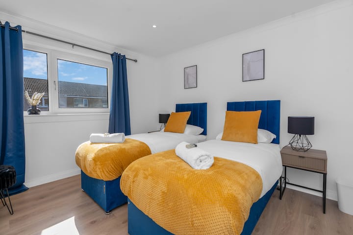 Hermosamente diseñada para la comodidad y el estilo, esta habitación doble es ideal para amigos, hermanos o viajeros solitarios.