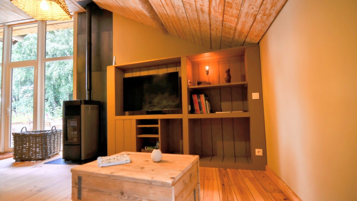 Top performing Airbnb: Apartment: "at L'Antre du Jardin" in Vielsalm