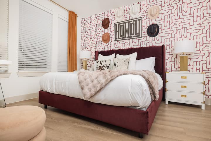 Dormi fino a tardi sul tuo comodo letto matrimoniale Zinus con un materasso che continua a ricevere recensioni entusiastiche dai nostri numerosi ospiti.