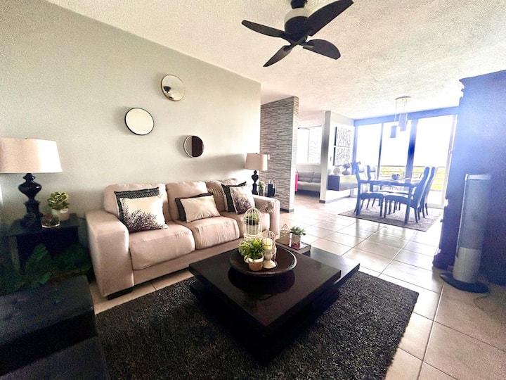 Complete Apt, Breathing Views, Pool & Near Airport - Costa Rica