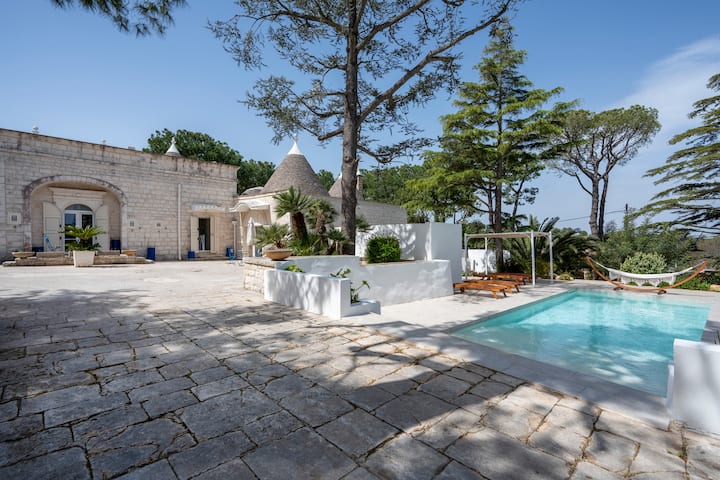 Guesthost - Borgo Lucia: Trullo Dottato - Salento