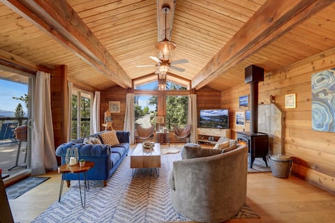 Lakeview Mountain Escape | Hot Tub-Deck-Sleeps 10