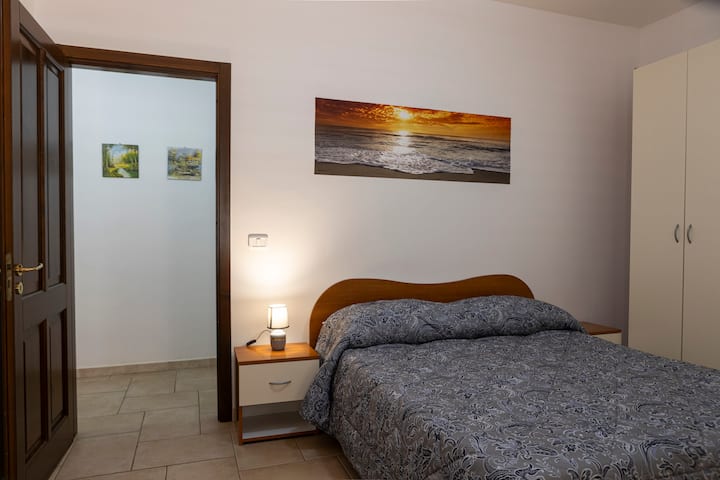 საძინებელი 1