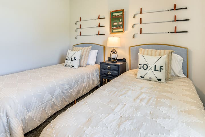 Our Golf themed room with matching twin beds!