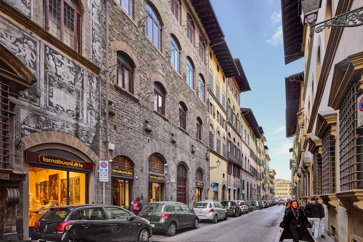 Oltrarno Elegance — 30